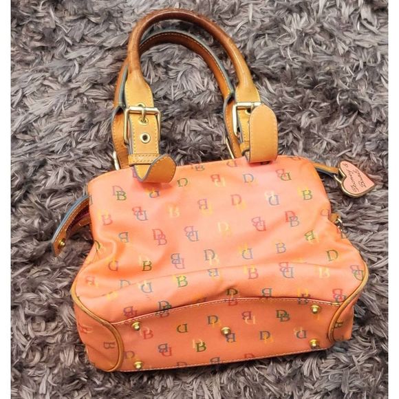 Dooney & Bourke Handbags - Dooney &Bourke purse
